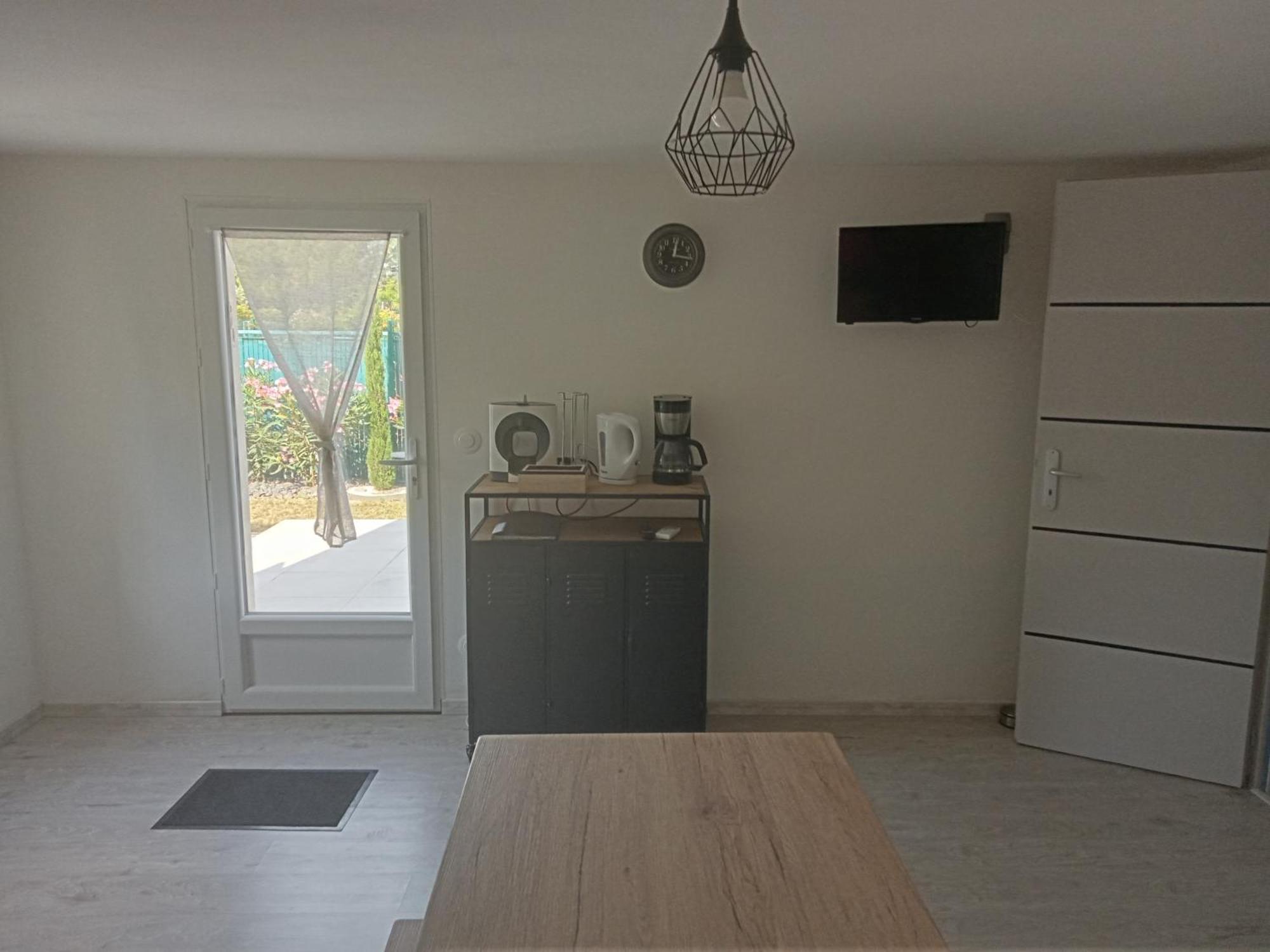 Les Lauriers Roses Apartment Фонвией Екстериор снимка